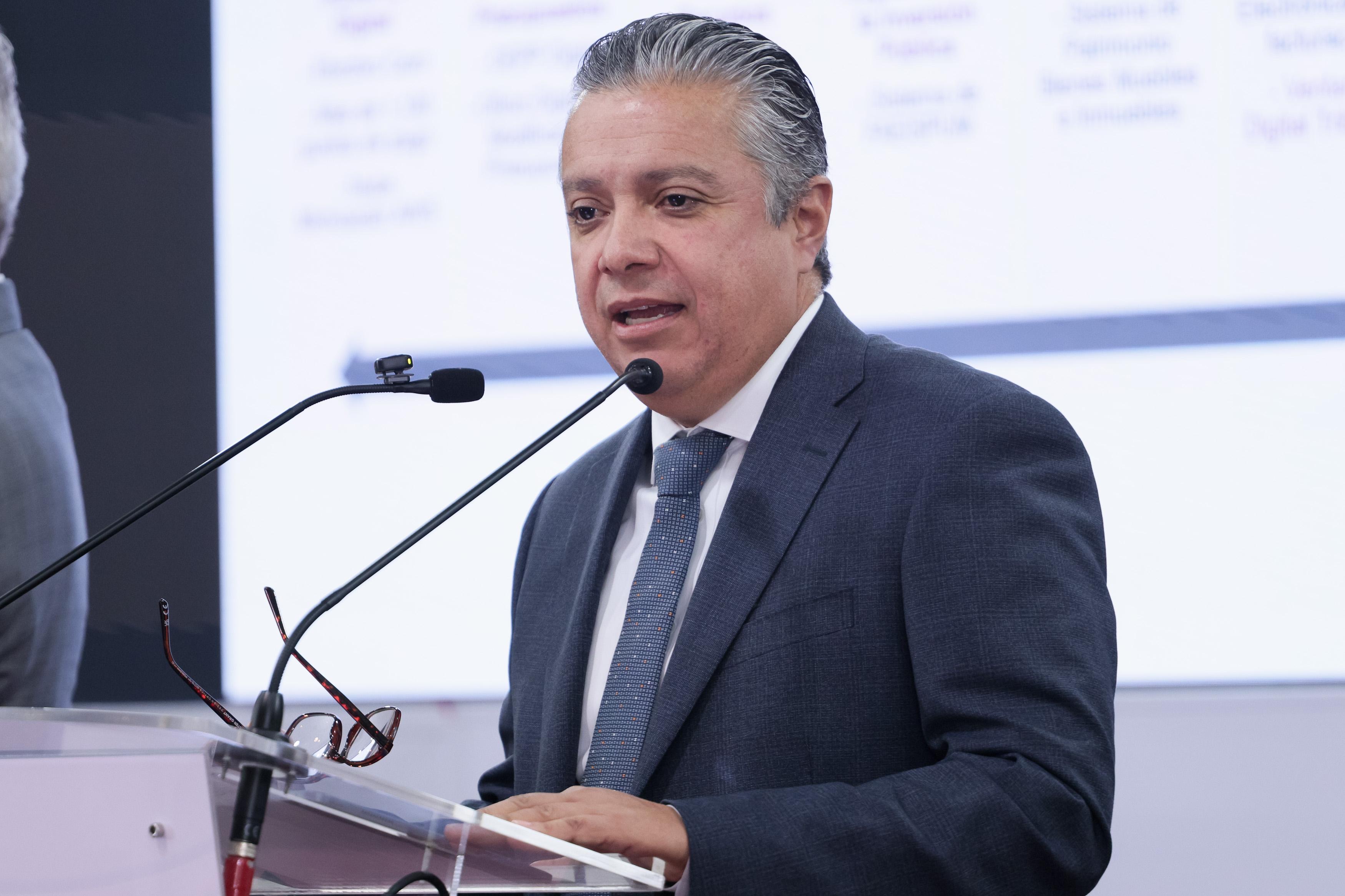 El costo por regularizar una motocicleta será de 985 pesos: Luis Navarro