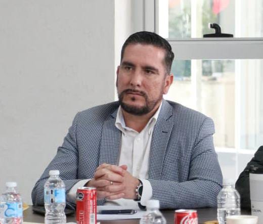 Gobierno federal y estatal no protege a las familias: Hugo Servín