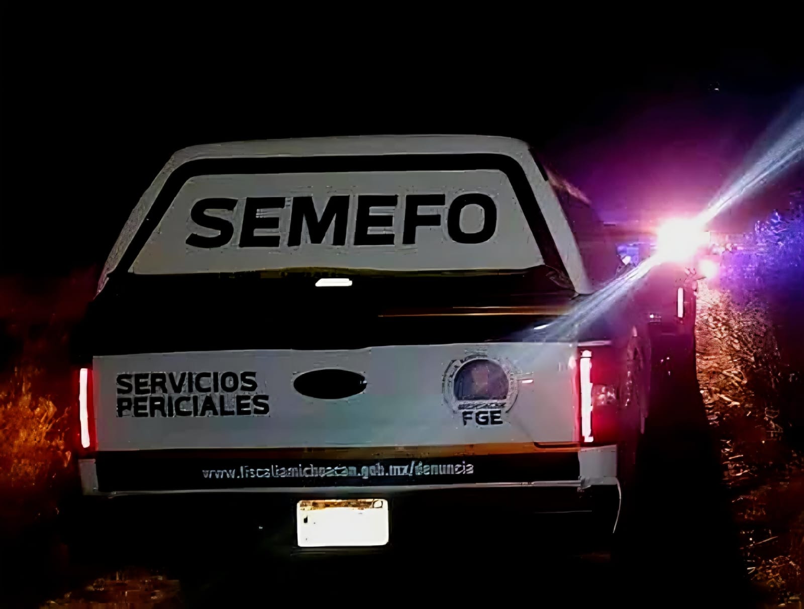 Hallan otro cadáver "encobijado" en zona rural de Apatzingán 