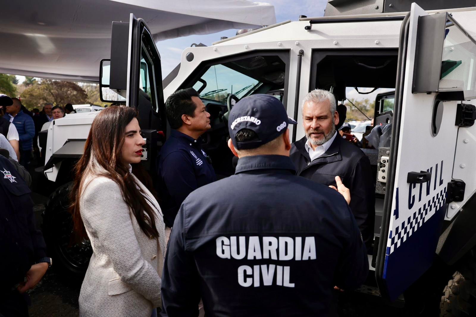 Bedolla transforma a la Guardia Civil en una policía profesional y equipada