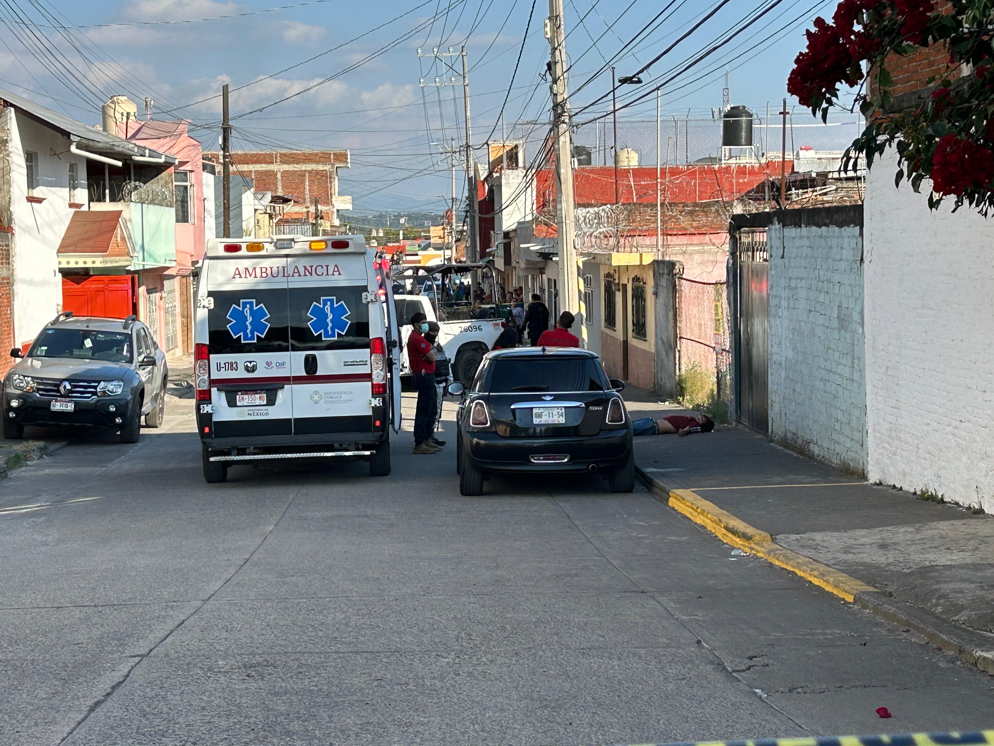 Pistoleros matan a “El Güerito” en la colonia Inguambo, en Uruapan 