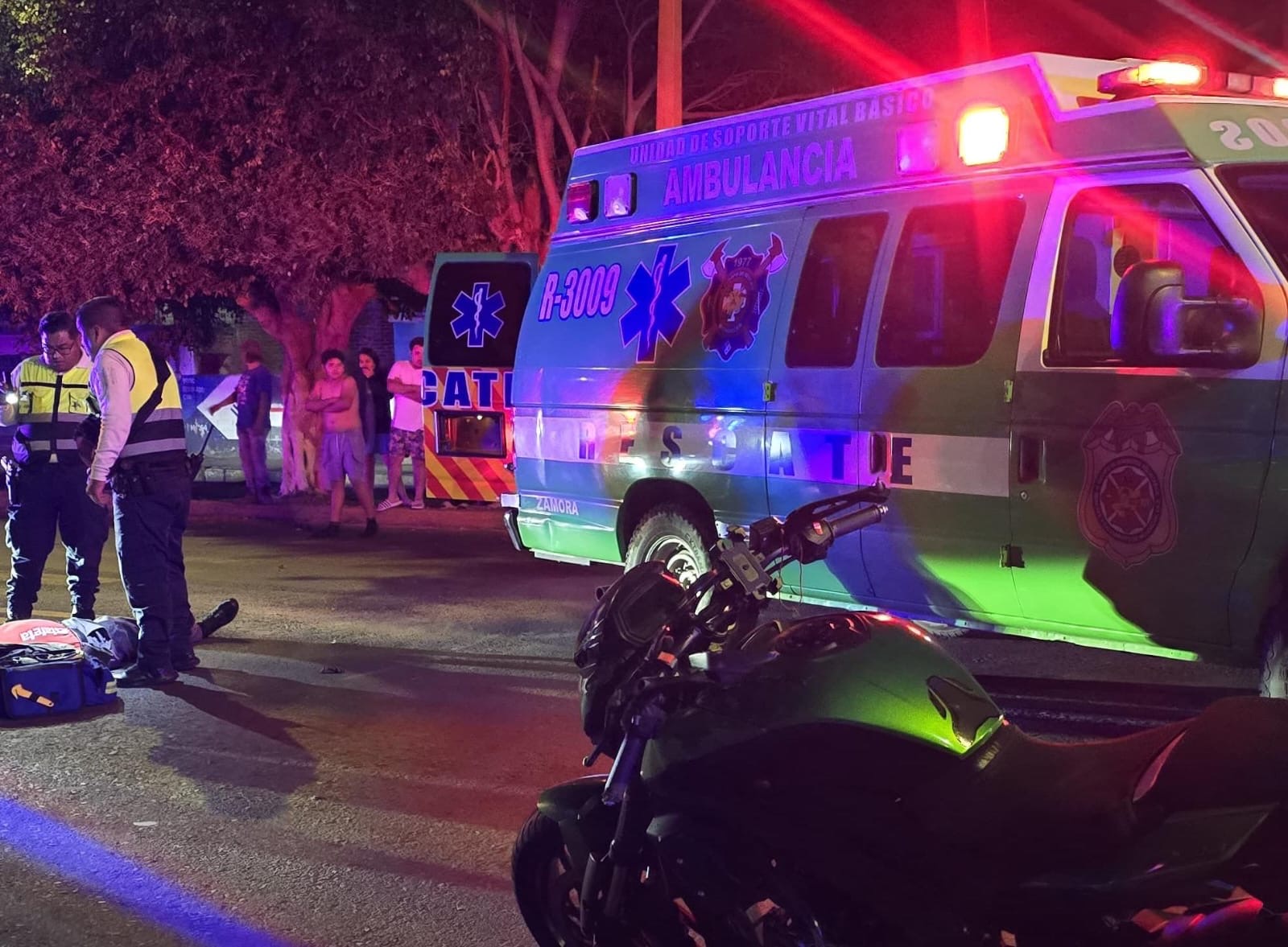 Trabajador de Estafeta herido, tras ser impactado por camioneta que se dio a la fuga 