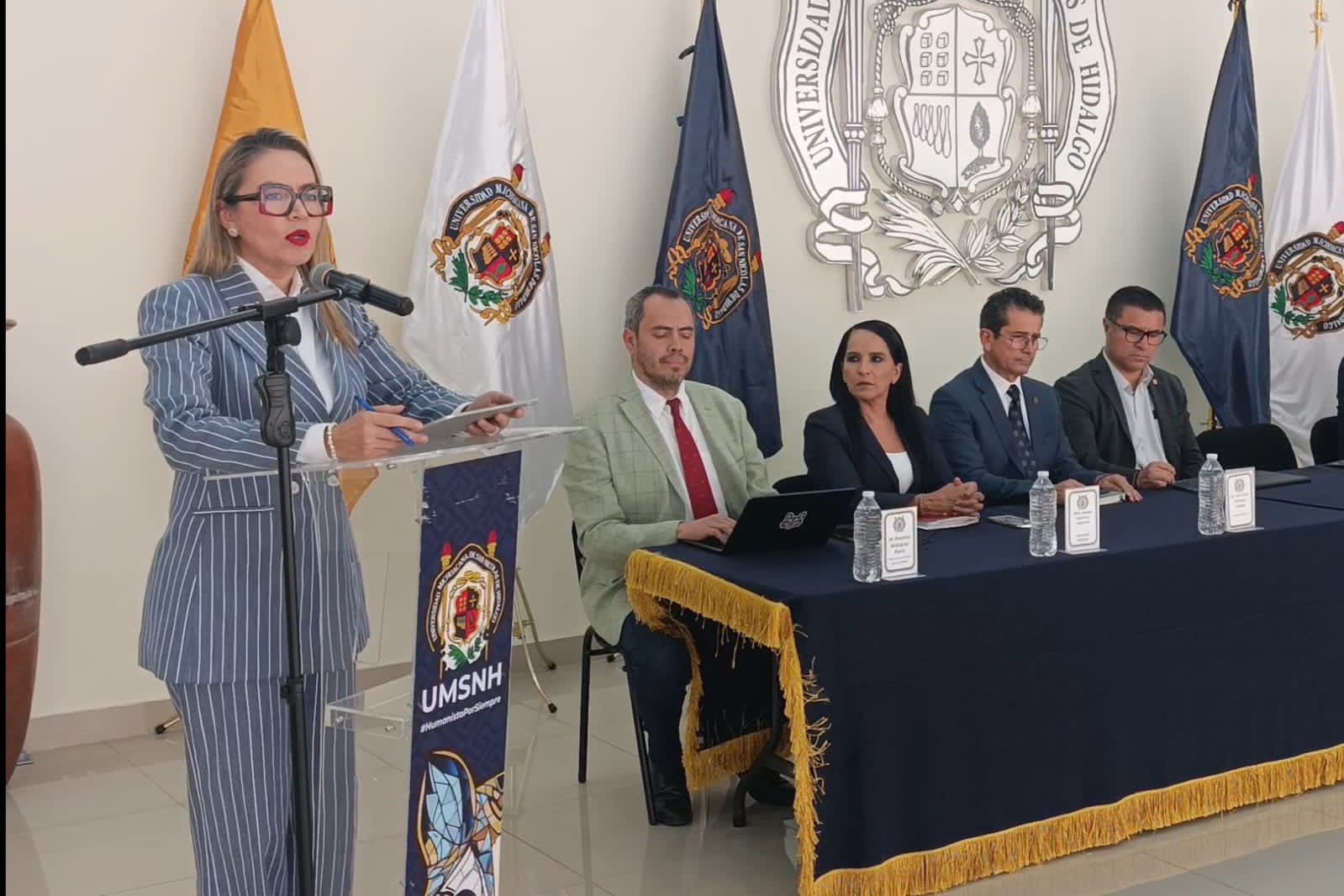 Yarabí Ávila arranca Diplomados en línea y Microcredenciales; 50 mil 950 registros, UMSNH duplica su matrícula 