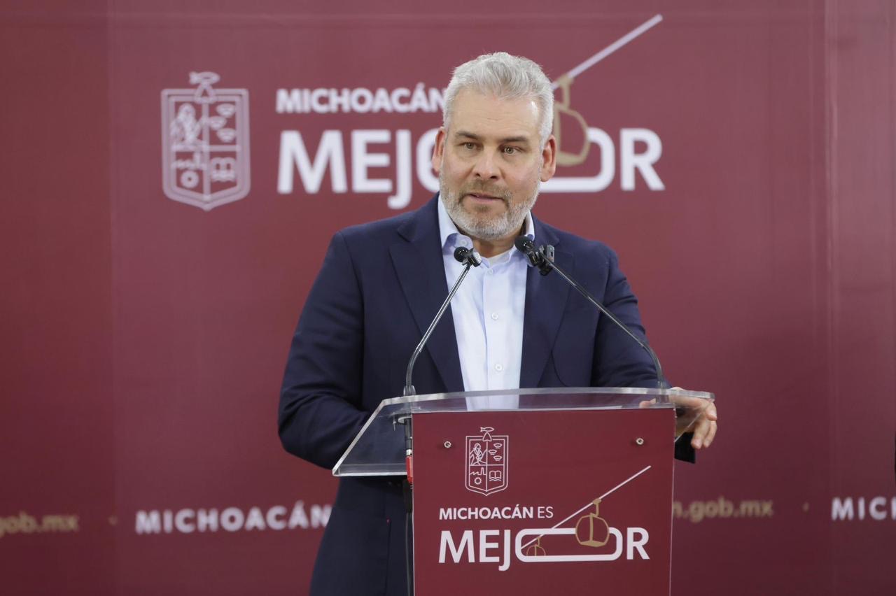 Retirado el 85 por ciento de los bloqueos carreteros en Michoacán: Bedolla