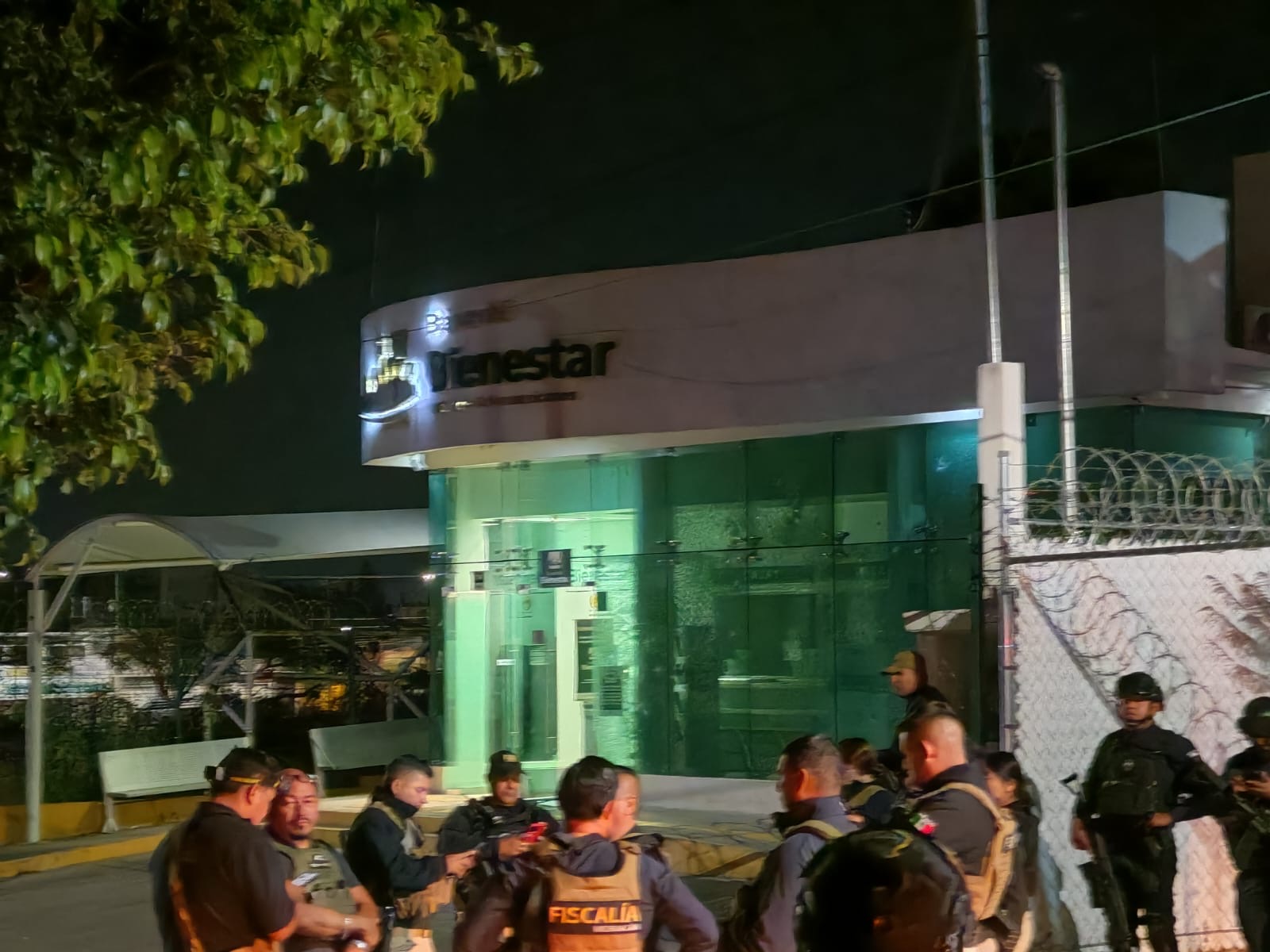 Delincuent3s rafagu3an Banco del Bienestar en la cabecera municipal de Tarímbaro