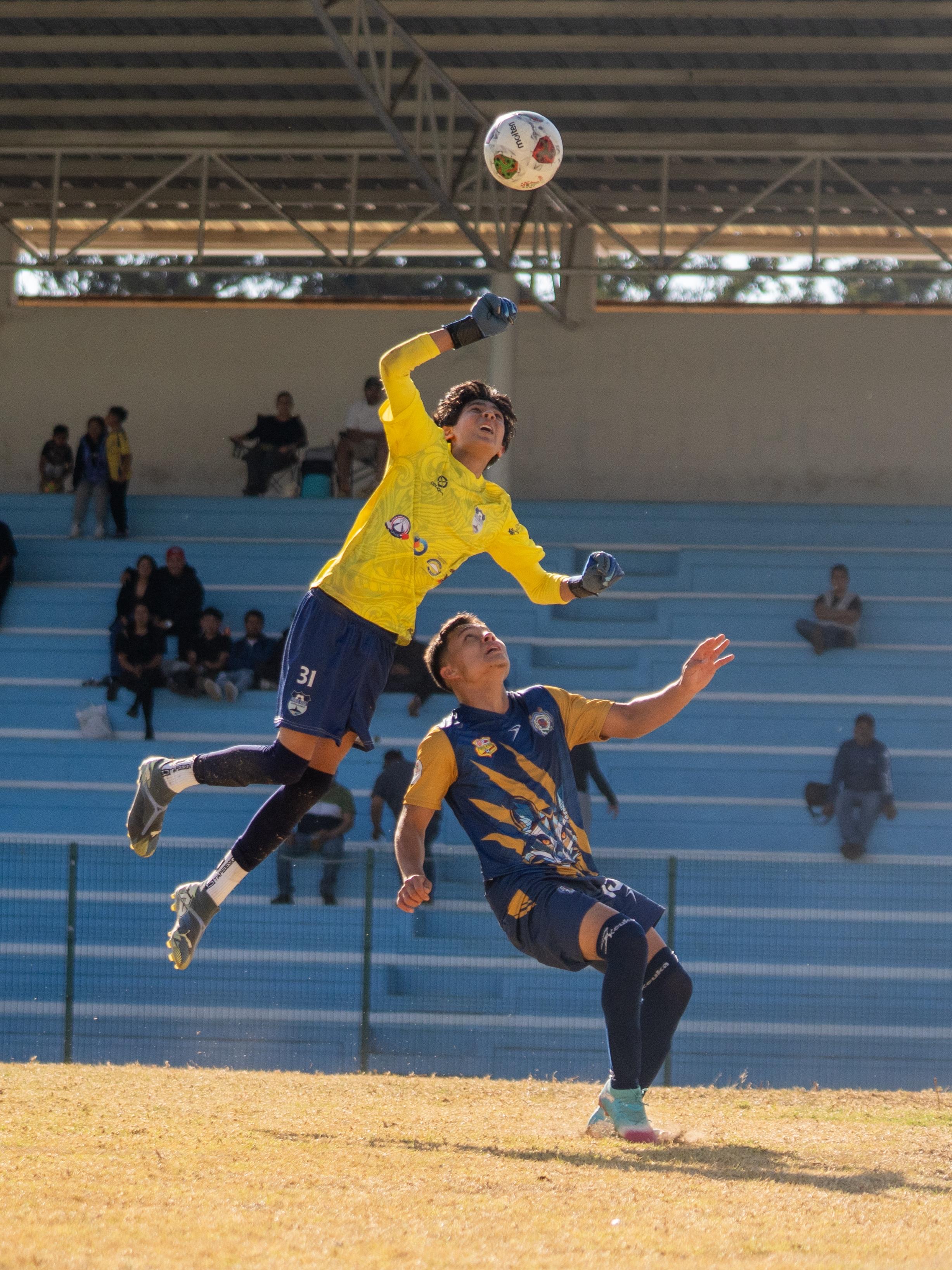 Los Zorros ganan en Pátzcuaro 