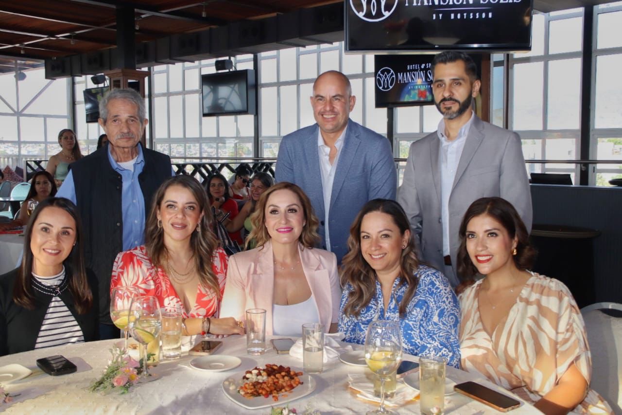 Reconoce Adolfo Torres el compromiso y la labor de las mujeres en el Ooapas