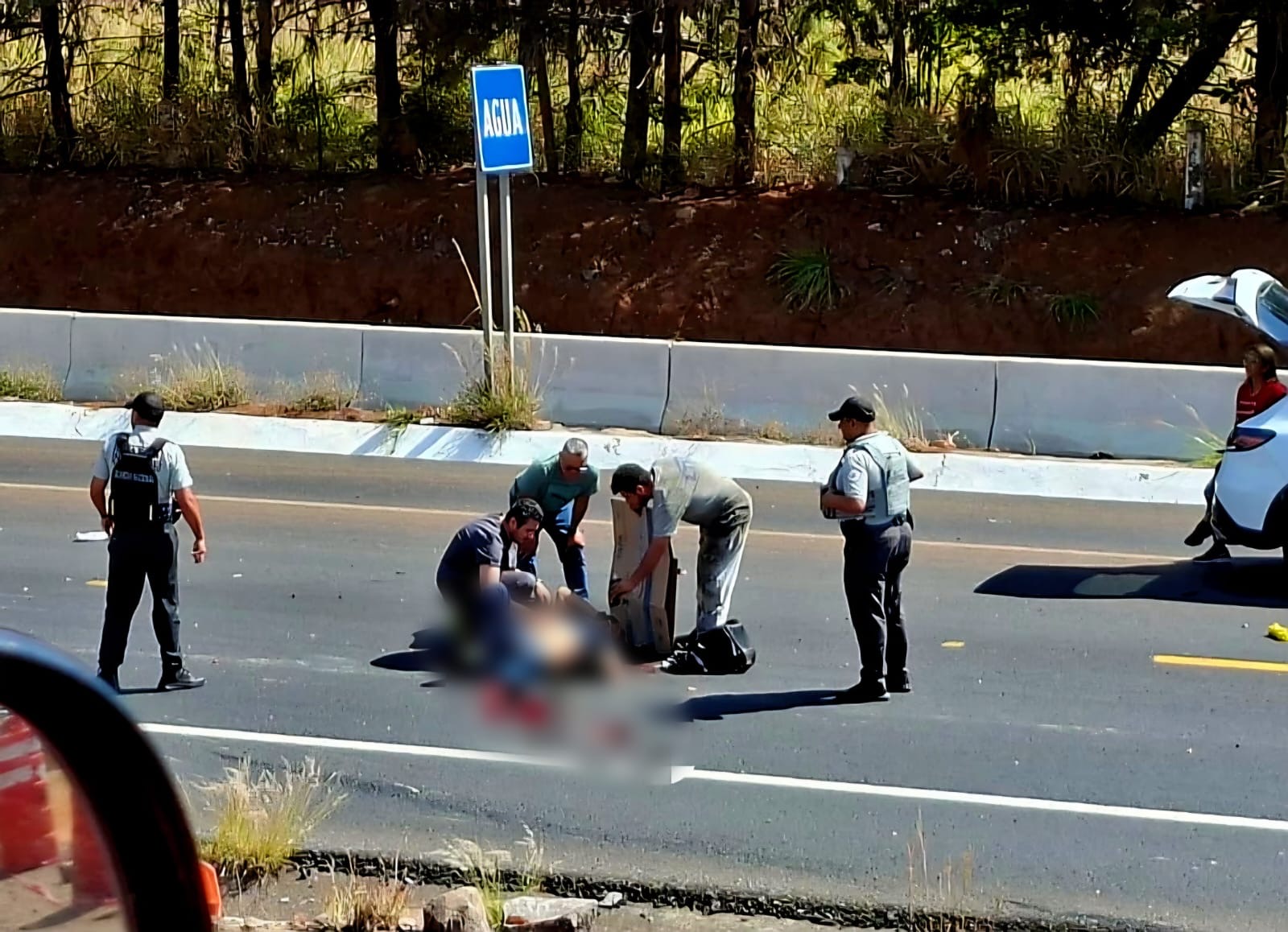 Motociclista grave tras ser arrollado por vehículo sobre la autopista Siglo XXI 