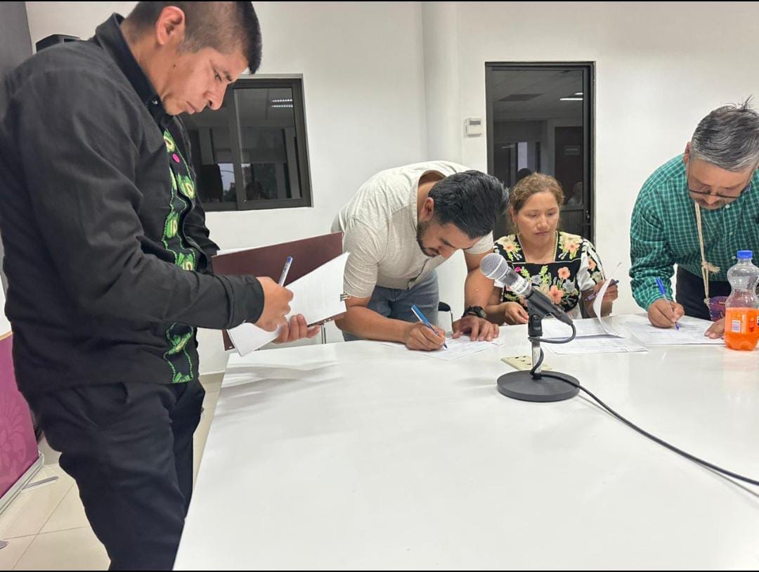 Tras llegar a un acuerdo con autoridades, liberan la carretera Zamora-Los Reyes