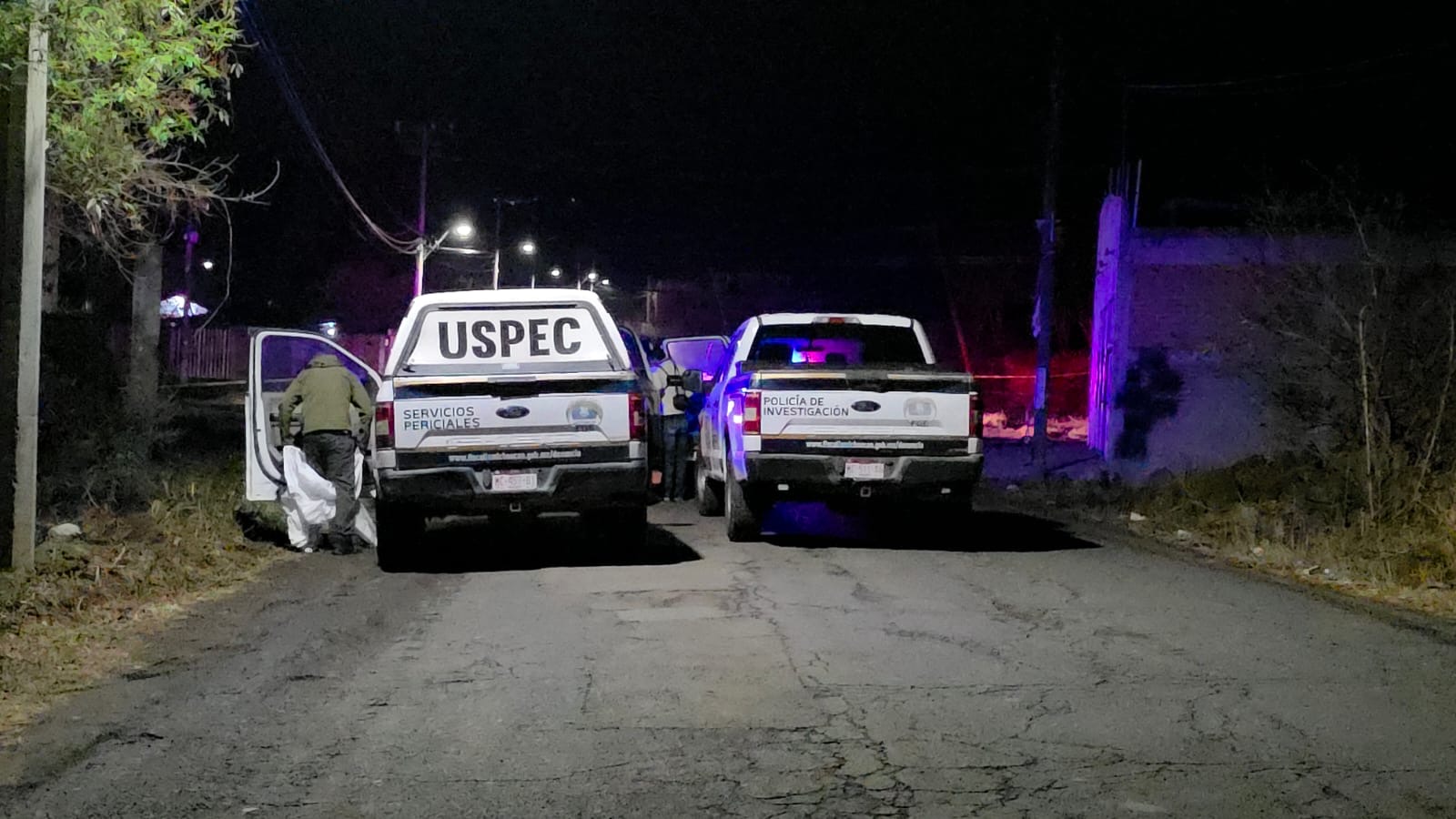 Ejecut4n a 2 hombres a la orilla de la Morelia-Pátzcuaro 