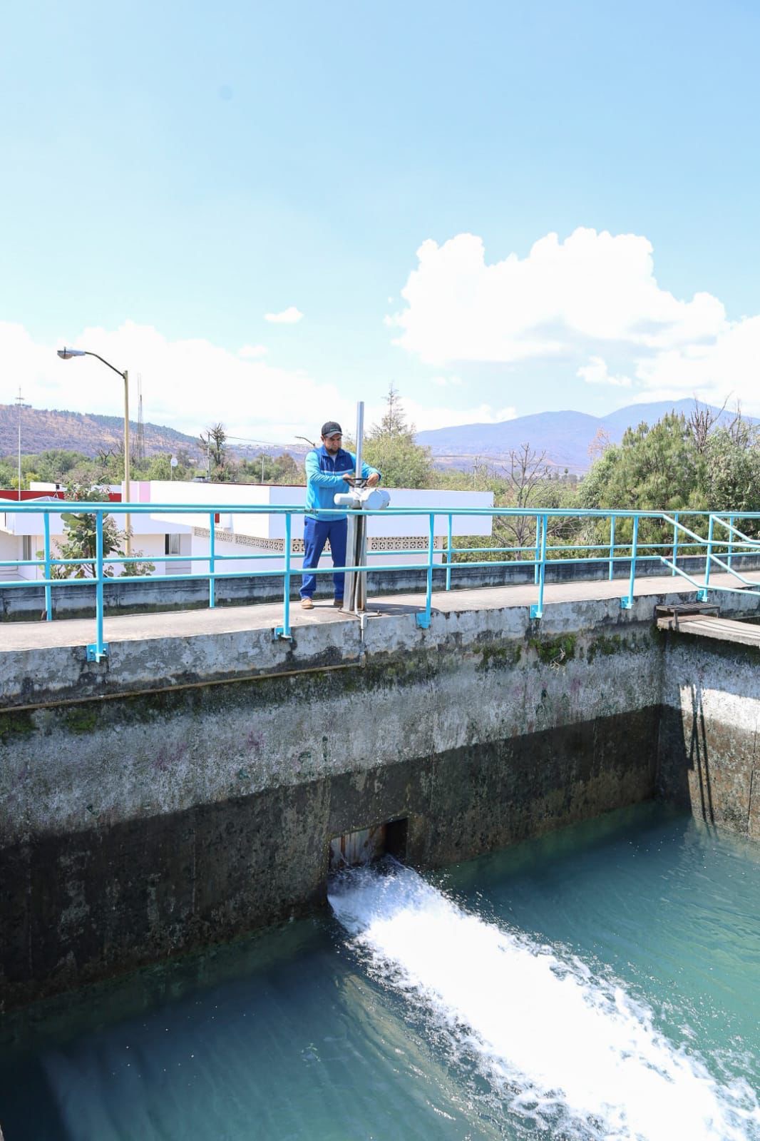 Adolfo Torres impulsa el cuidado del agua durante Semana Santa