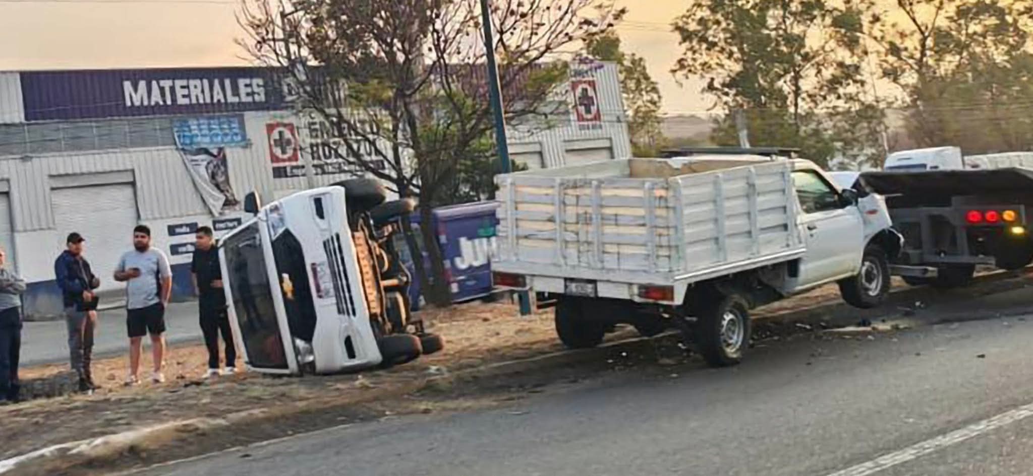 Se registra choque entre dos vehículos en la Madero Poniente de Morelia 