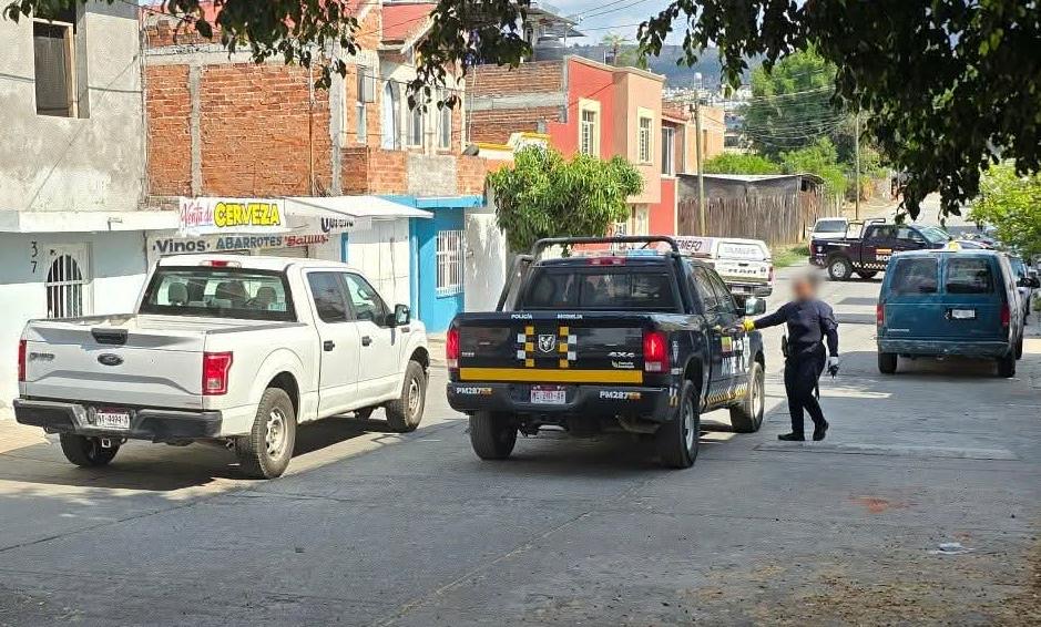 Mat4n a peatón en la colonia Loma Larga, al sur de Morelia