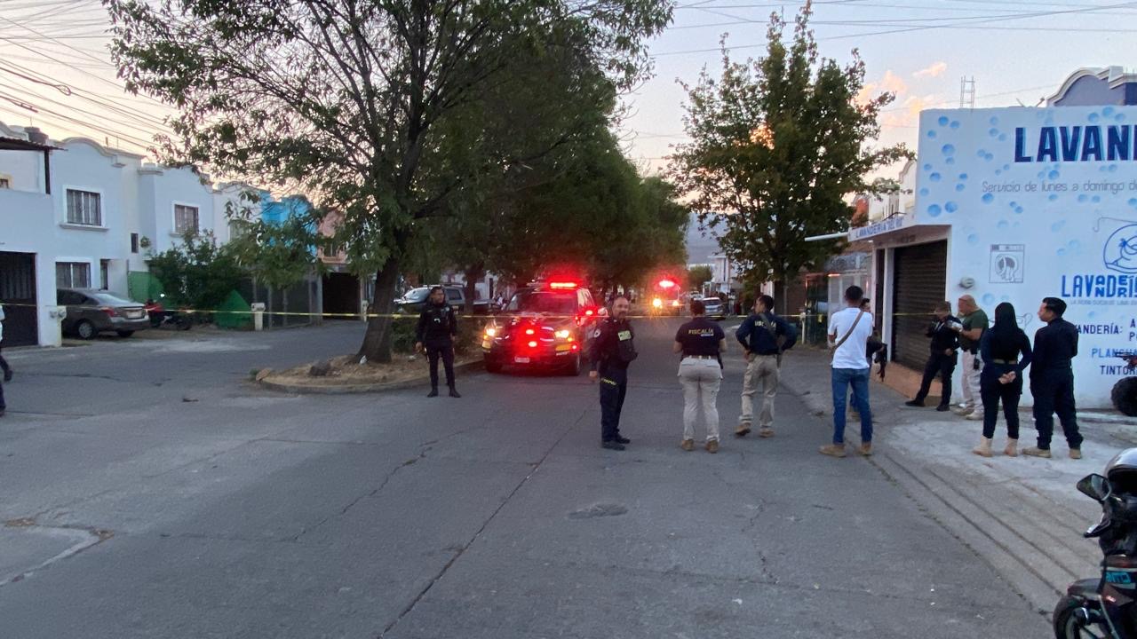 Balean a tres hombres en distintas calles de Villas del Pedregal; hay 1 muerto