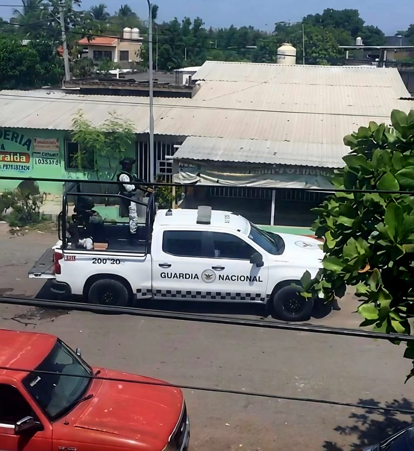 Dos detenidos y un policía lesionado tras enfrentamiento de Apatzingán