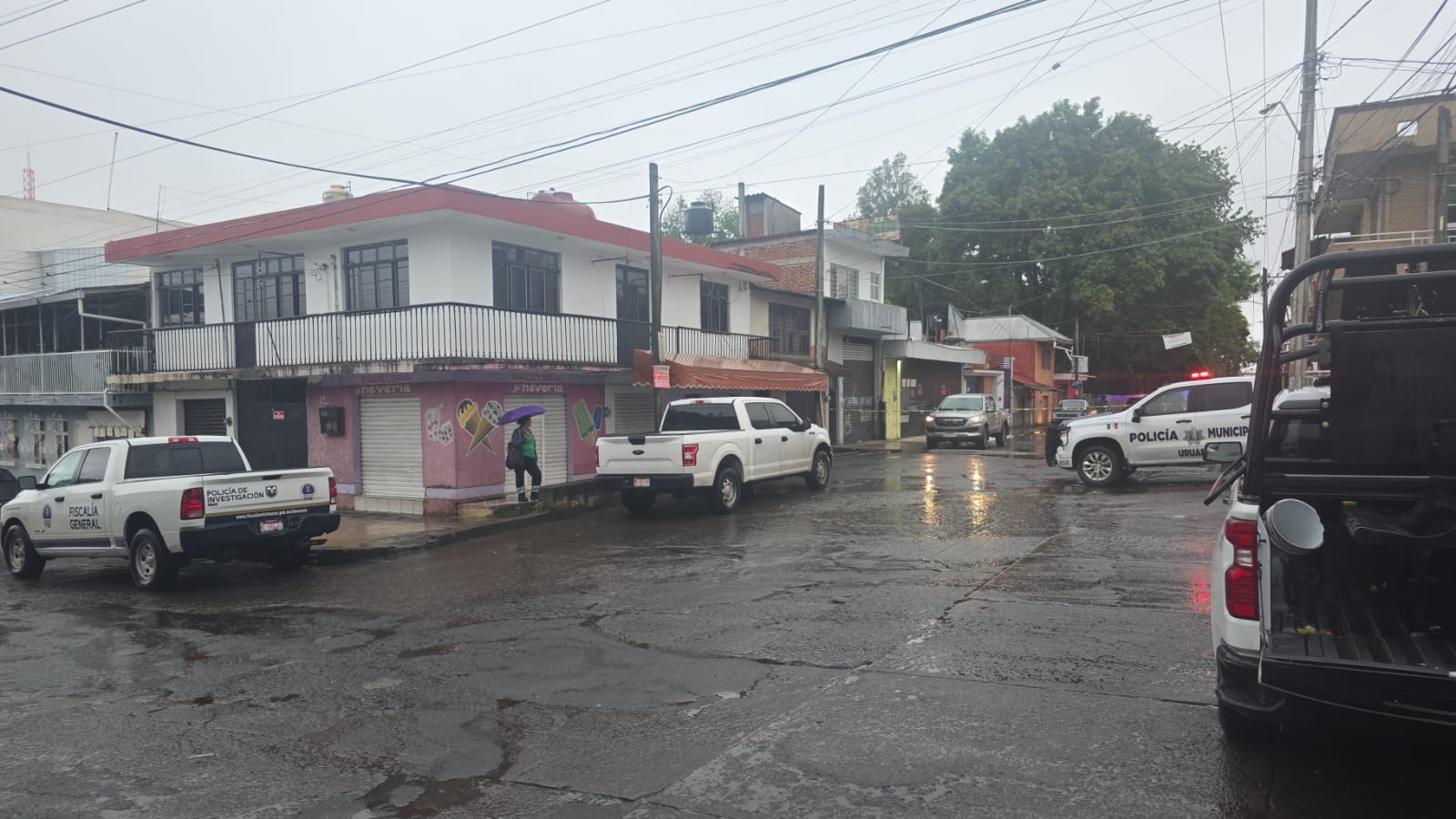 Automovilista es ultimado a balazos a un costado de la Unidad Deportiva de Uruapan 