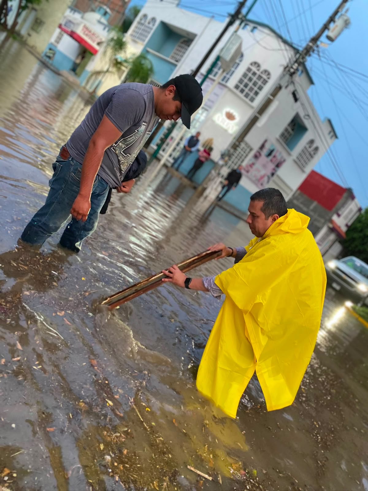 El gobierno panista de Morelia abandona a familias afectadas por las lluvias: JC Barragán