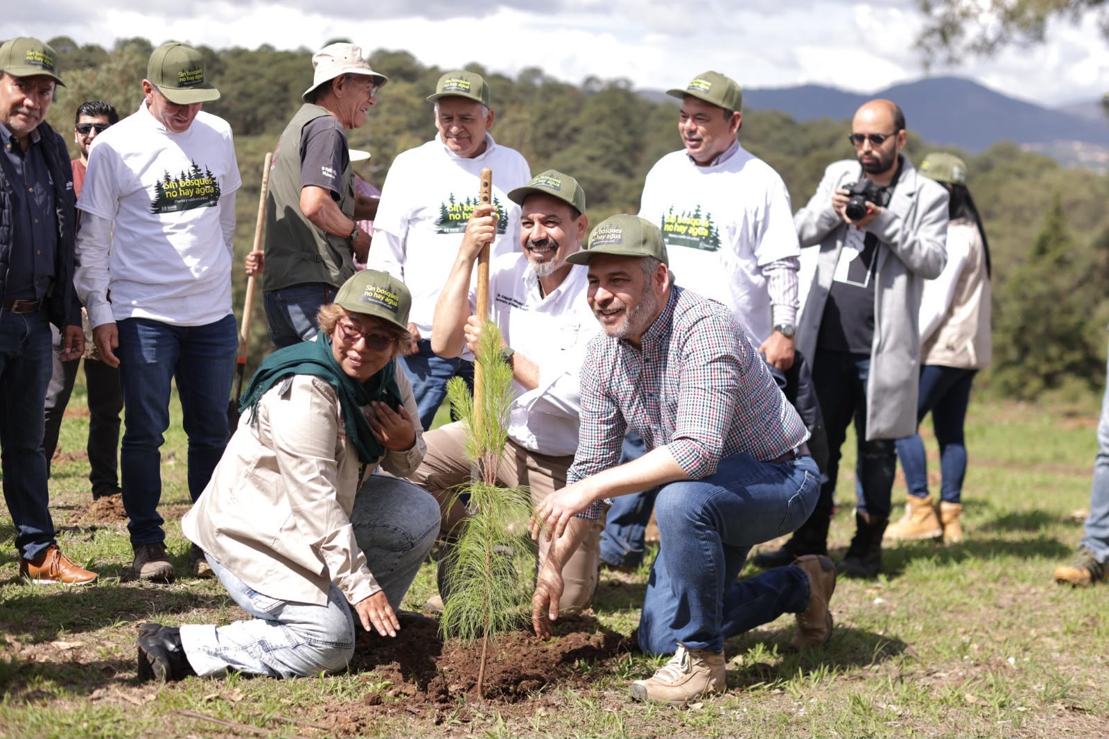 Michoacán se sumará a la Jornada Nacional de Reforestación con 13 millones de árboles este año: Bedolla