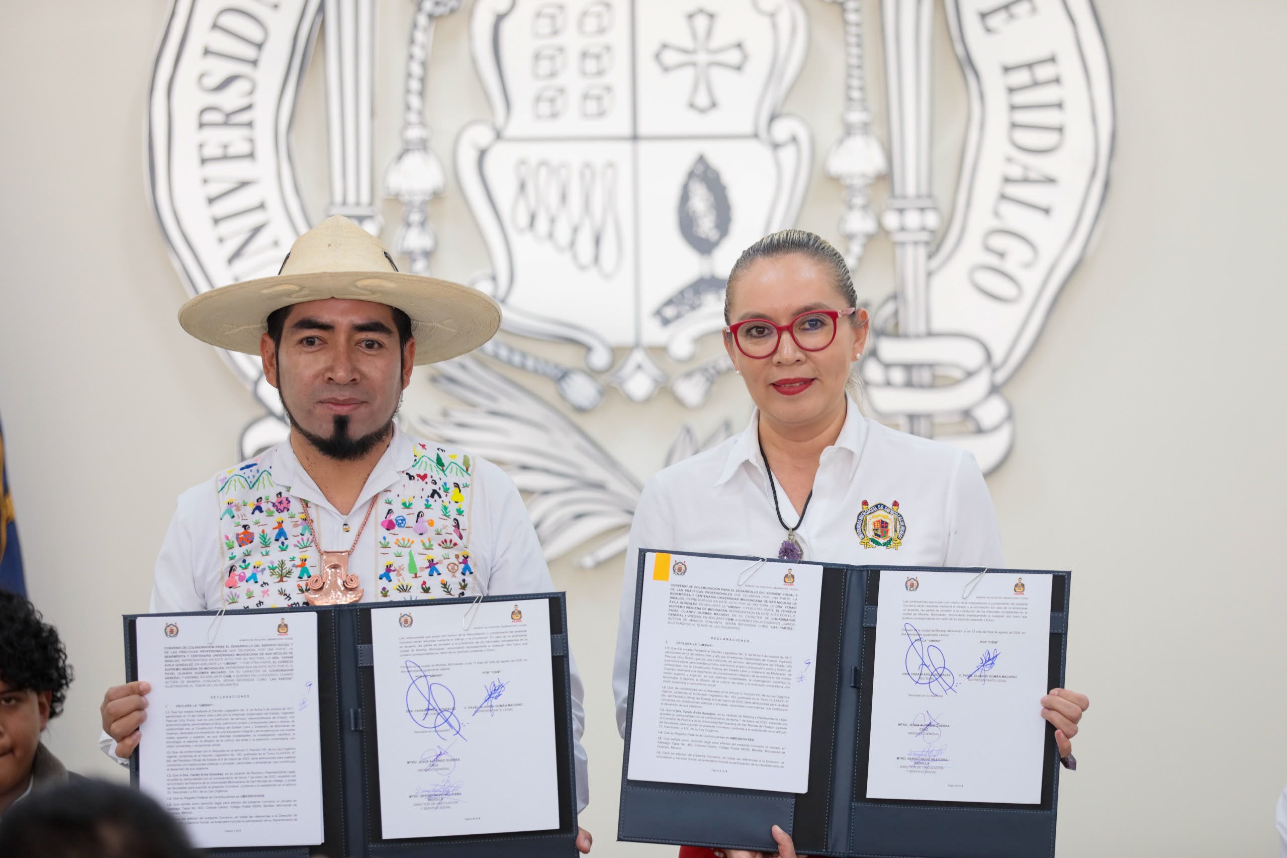 LA UMSNH VUELVE A MARCAR HISTORIA, SEÑALA YARABÍ ÁVILA AL FIRMAR CONVENIO CON EL CONSEJO SUPREMO INDÍGENA