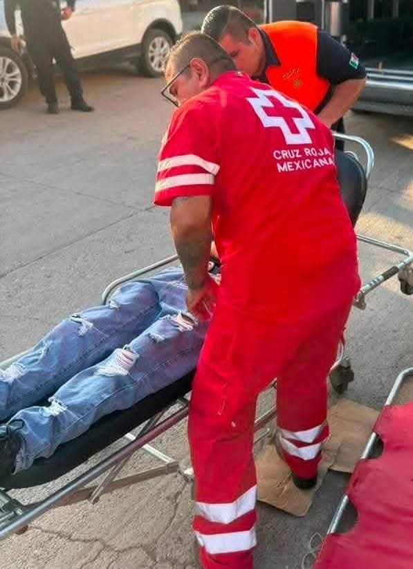Adolescente resulta lesionado tras choque de motocicletas en Huetamo