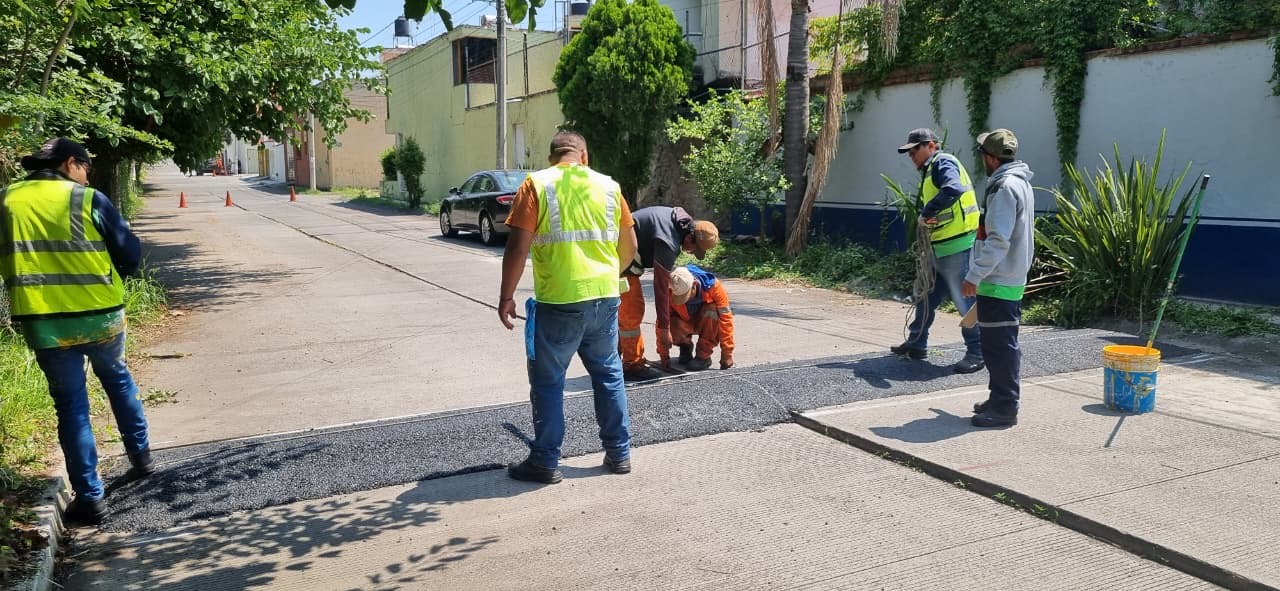 Gobierno de Morelia atiende solicitudes ciudadanas con balizamiento de reductores de velocidad