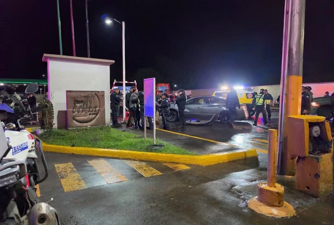Persecución policial termina con una civil herida de bala, en Uruapan 